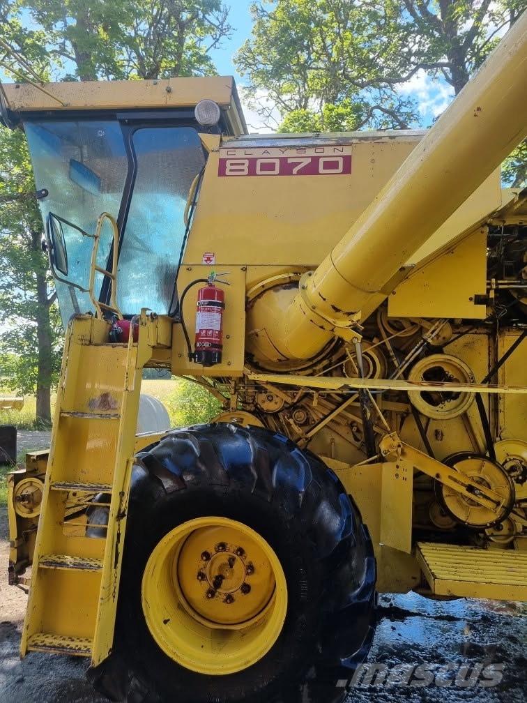 New Holland 8070, 20” Skurtreskere