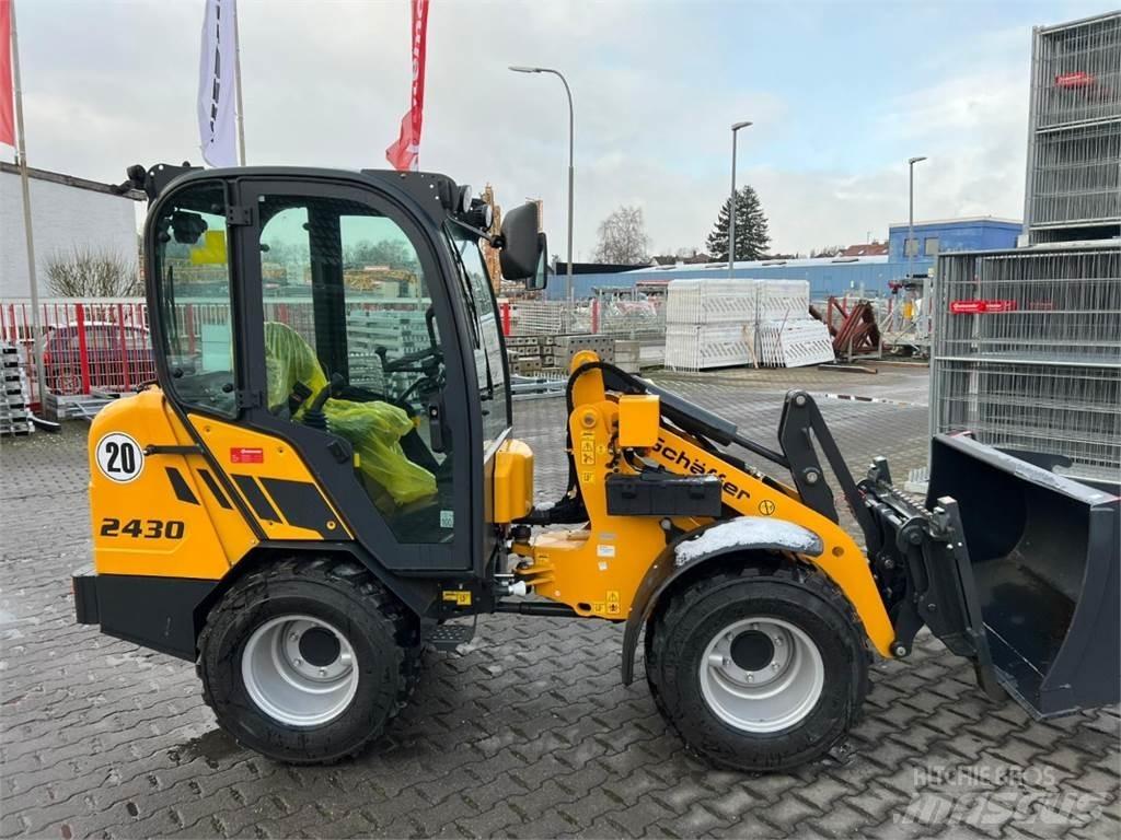 Schäffer 2430 Kompaktlastere
