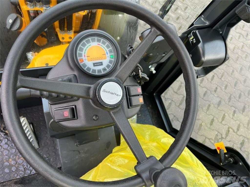 Schäffer 2430 Kompaktlastere