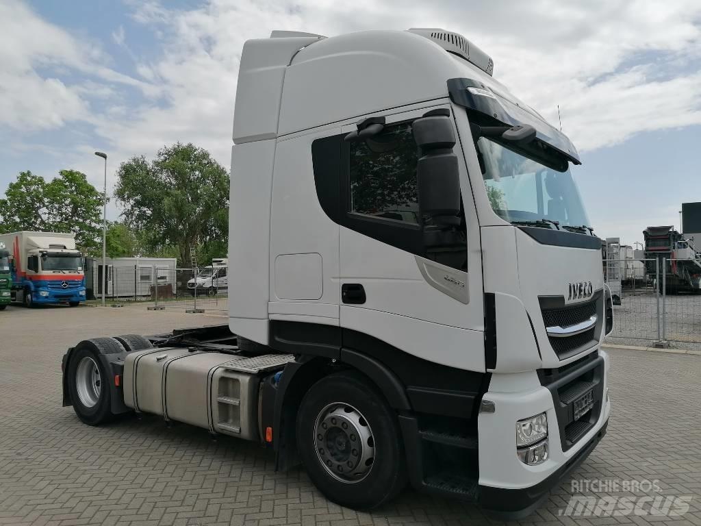 Iveco AS440ST/P Trekkvogner