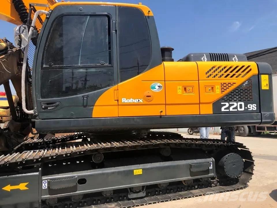 Hyundai R220LC-9S Beltegraver