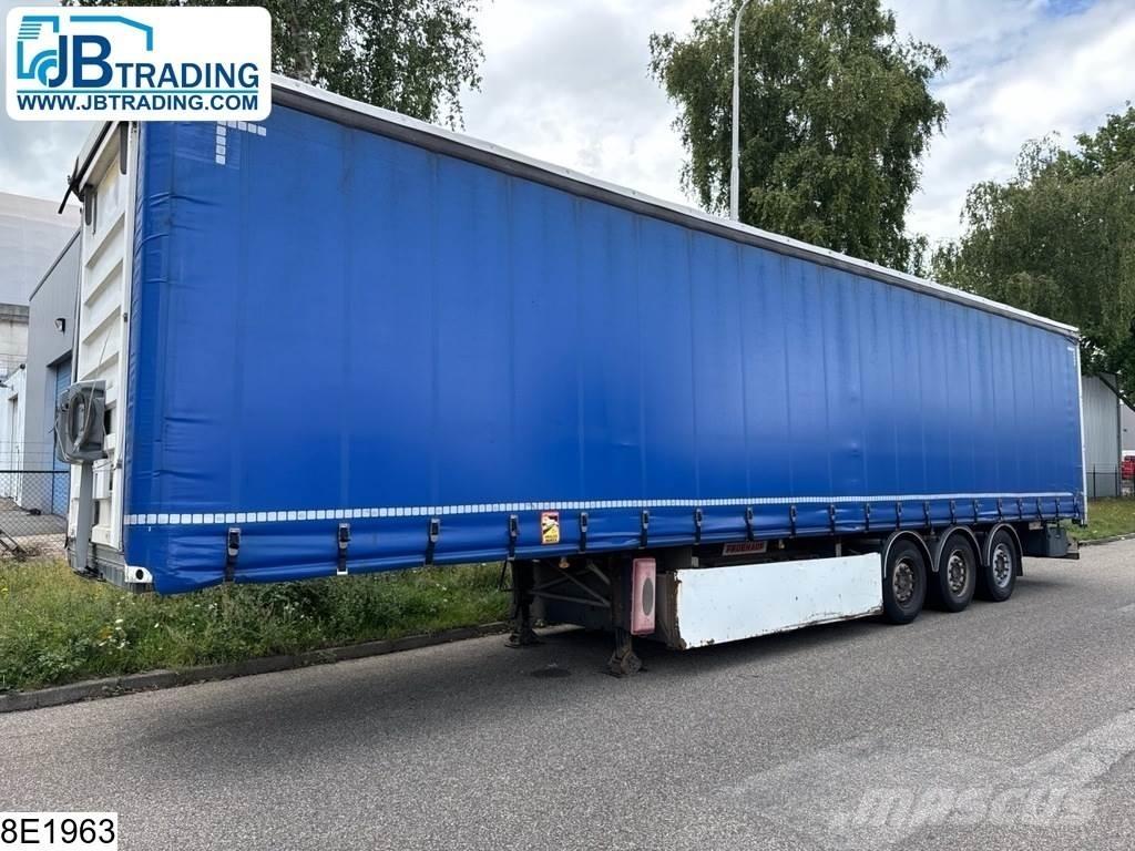 Fruehauf Tautliner Gardintrailer