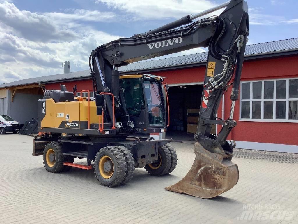 Volvo EW 220 E Hjulgravere