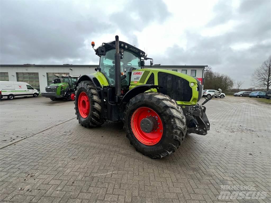 CLAAS Axion 930 Traktorer