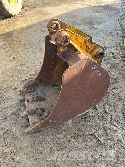  2' BUCKET, 45mm PINS Skuffer