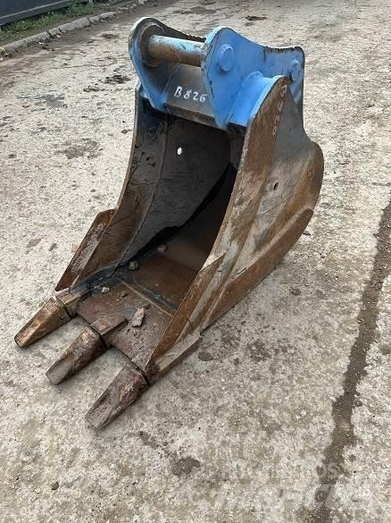  2' BUCKET, 65mm PINS Skuffer