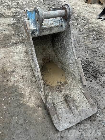  2' BUCKET, 65mm PINS Skuffer