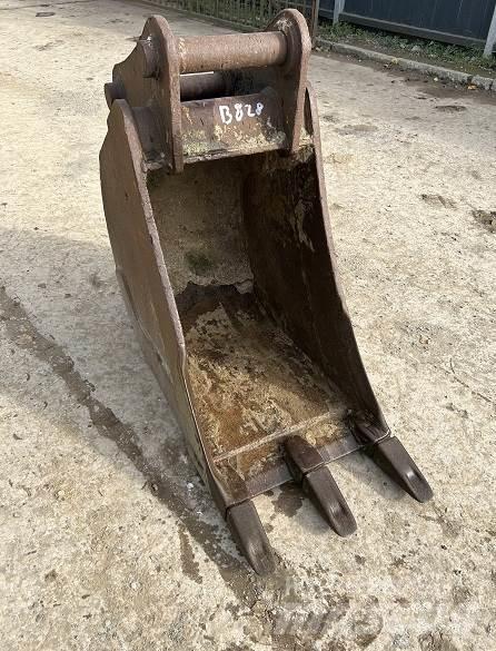  2' BUCKET, 80mm PINS Skuffer