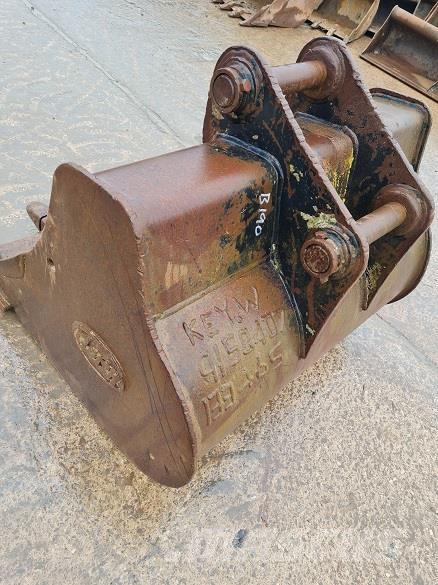  4' BUCKET, 65mm PINS Skuffer