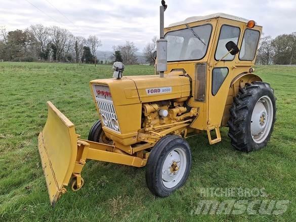 Ford 2000 TRACTOR Anlegg - Annet