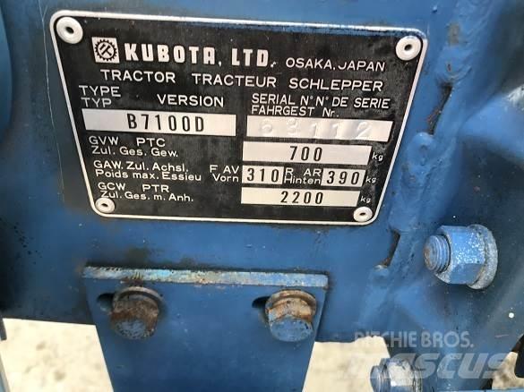 Kubota B7100D Traktorgravere