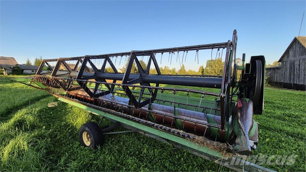 John Deere 1177 Skurtreskere