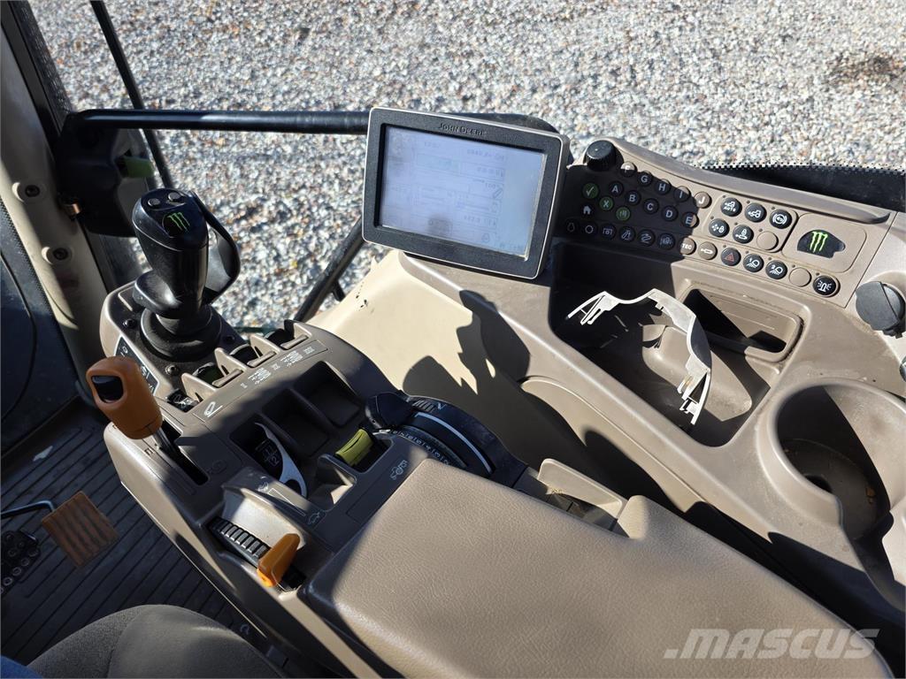 John Deere 6210R Traktorer