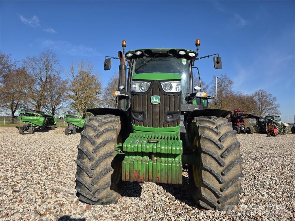John Deere 6210R Traktorer