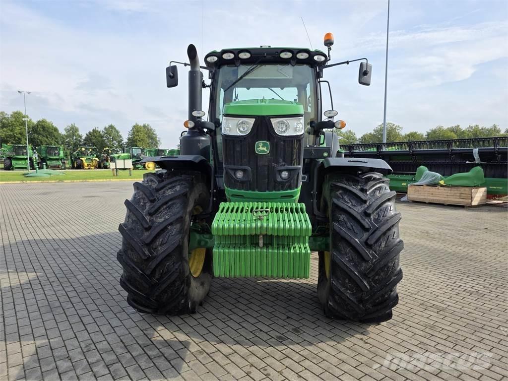 John Deere 6215R Traktorer