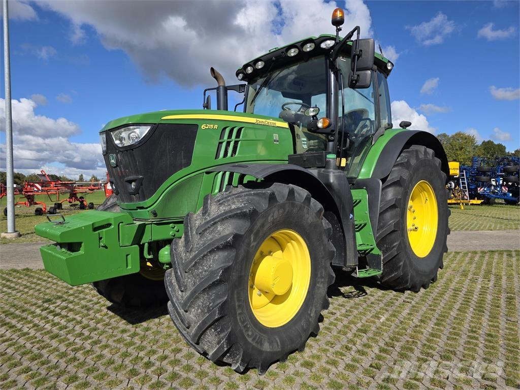 John Deere 6215R Traktorer