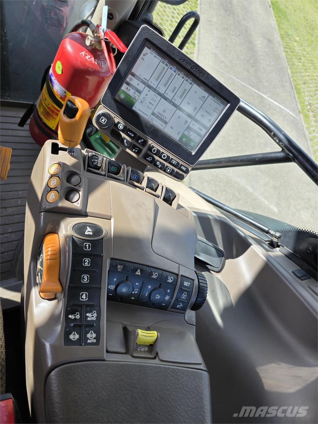 John Deere 6215R Traktorer