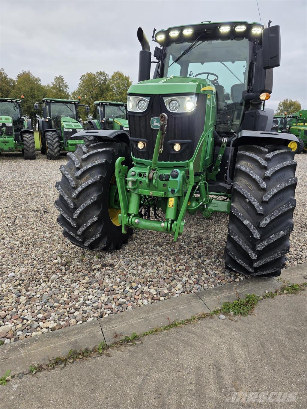 John Deere 6250R Traktorer