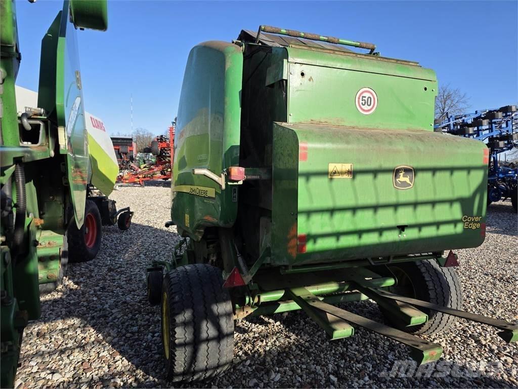 John Deere 854 Rundballepresser