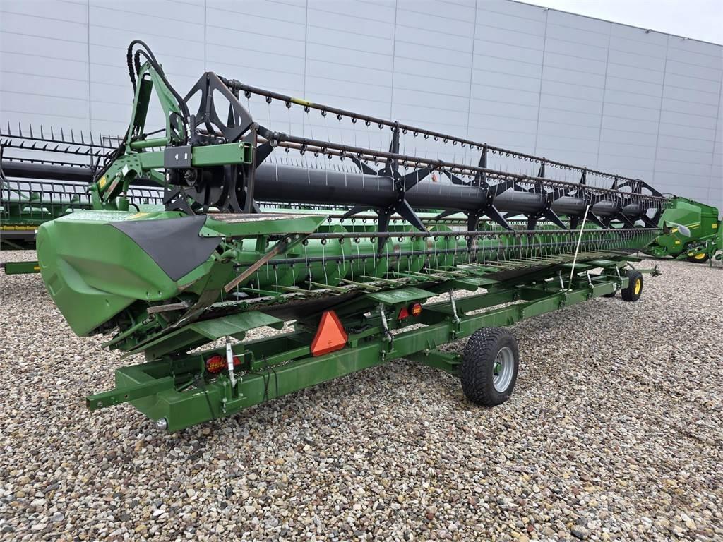 John Deere S690 Skurtreskere