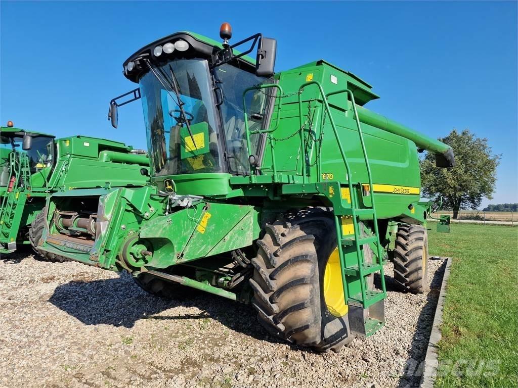 John Deere T670 Skurtreskere