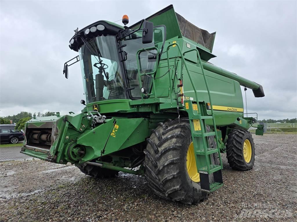 John Deere T670 Skurtreskere