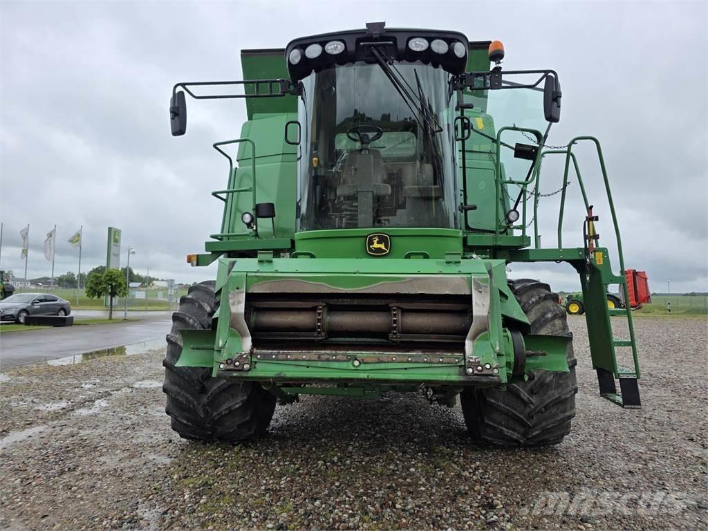 John Deere T670 Skurtreskere