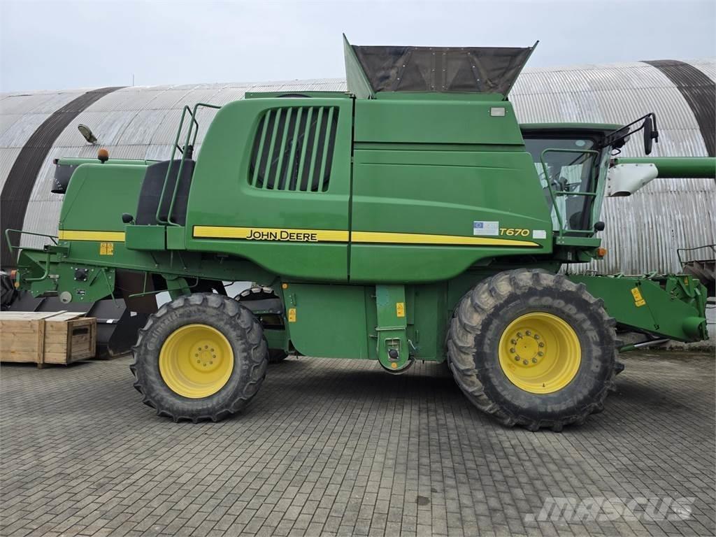 John Deere T670 Skurtreskere