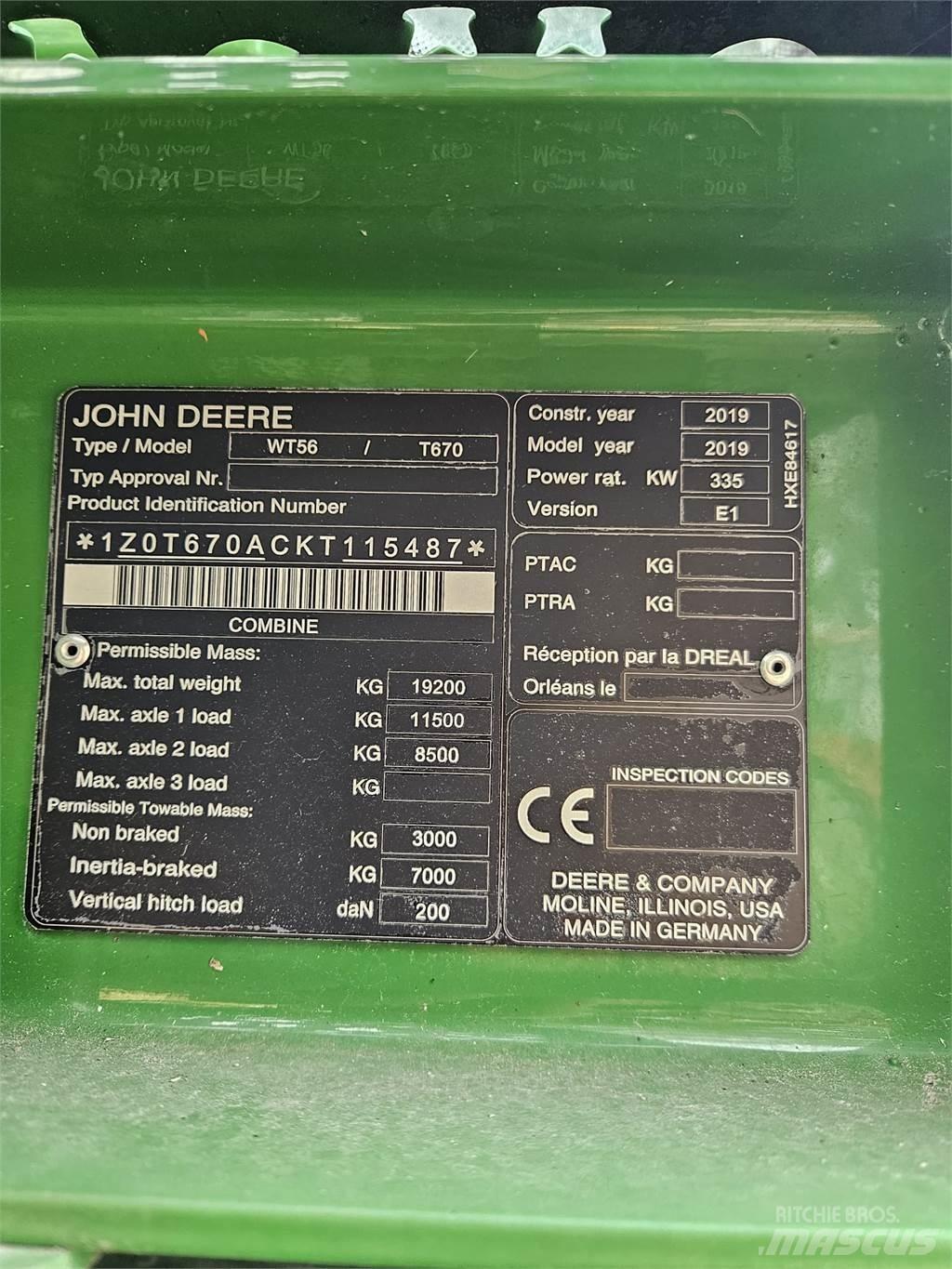 John Deere T670i Skurtreskere