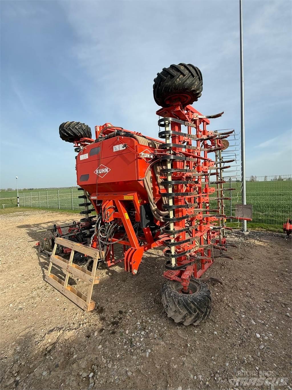 Kuhn MEGANT 600 Gaffeltrucker - Annet