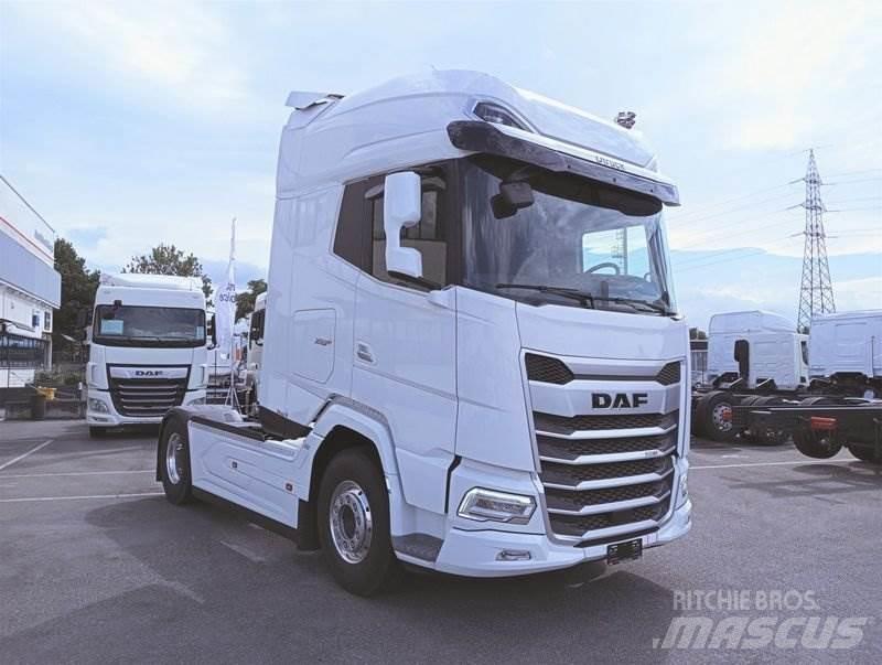 DAF XG+ 530 TRATTORE Trekkvogner