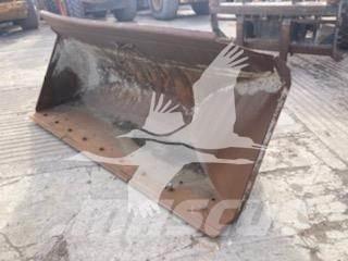 CAT IT-28 Skuffer