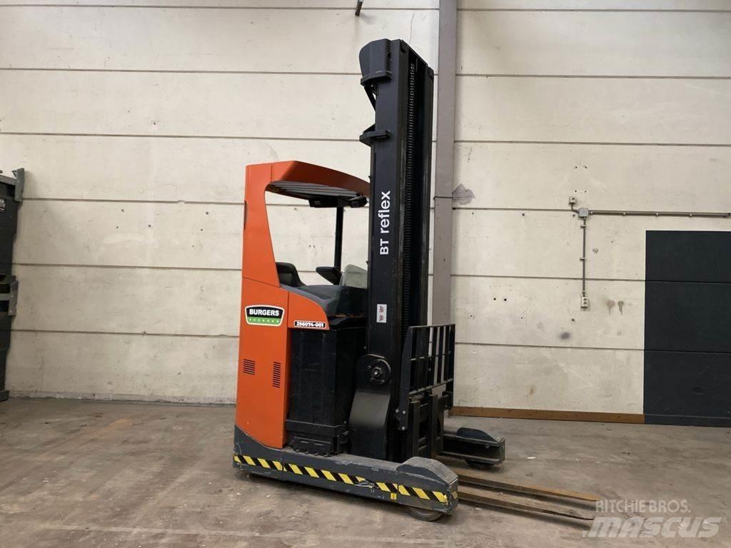 BT RRE140 Skyvemasttruck