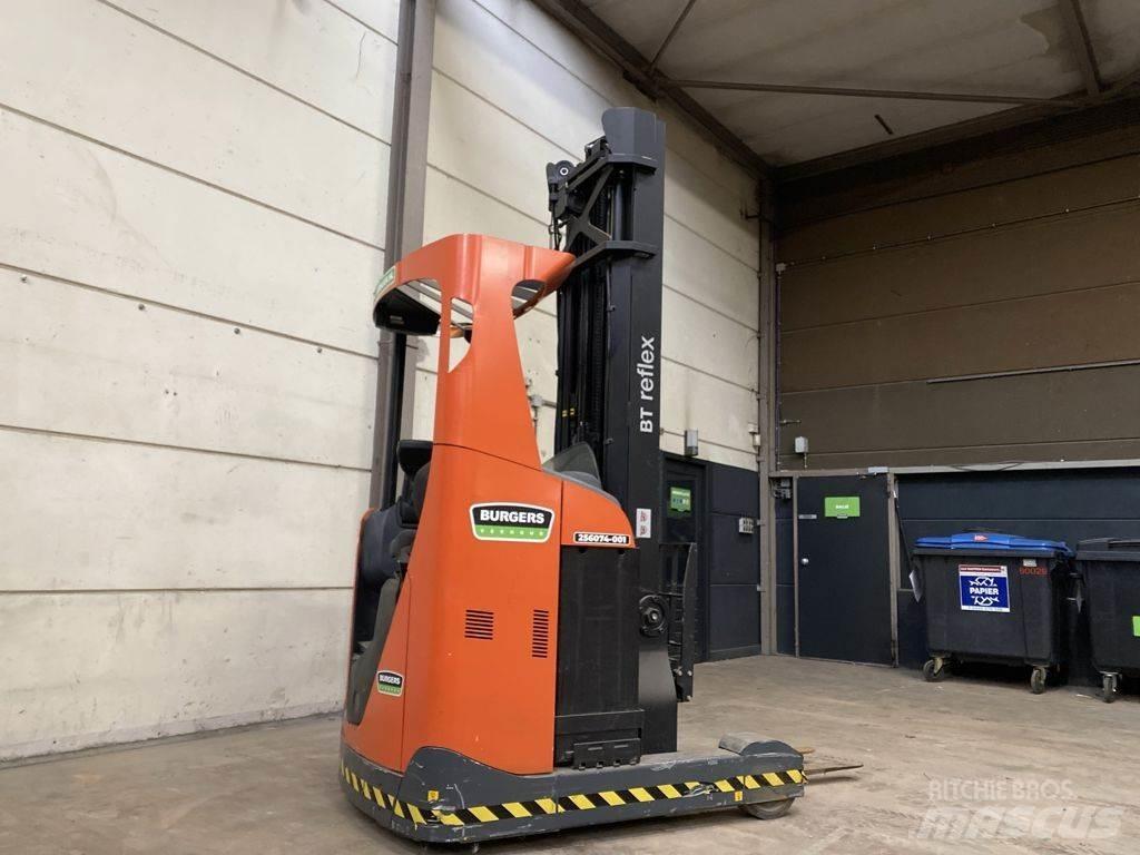 BT RRE140 Skyvemasttruck