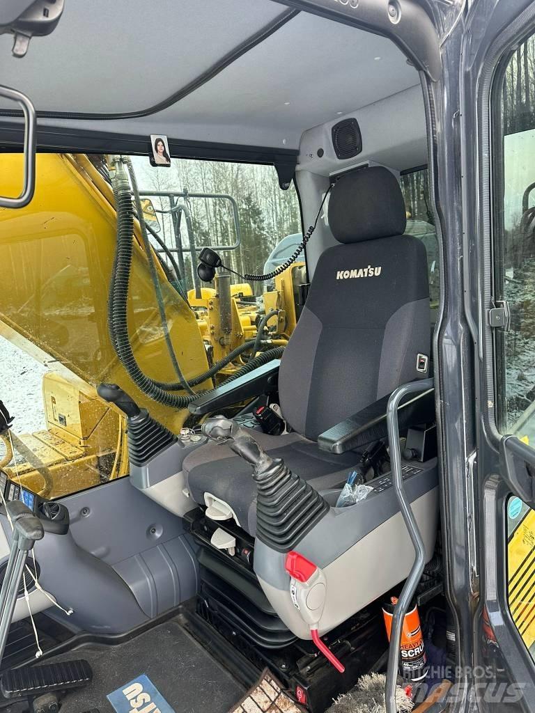 Komatsu PC210LC-11 Beltegraver