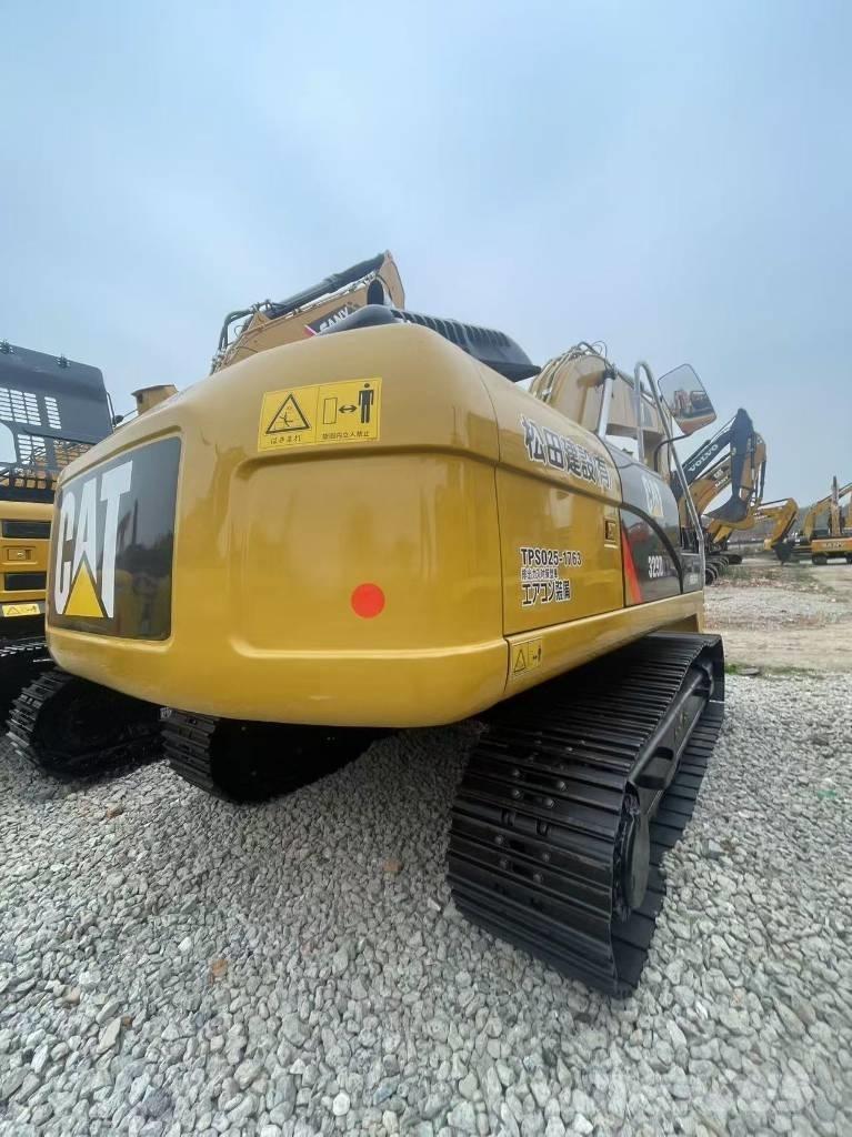 CAT 329D2L Beltegraver