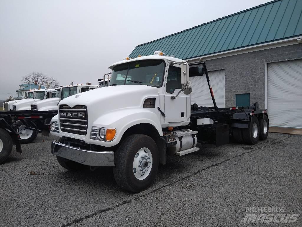 Mack CV Renovasjonsbil