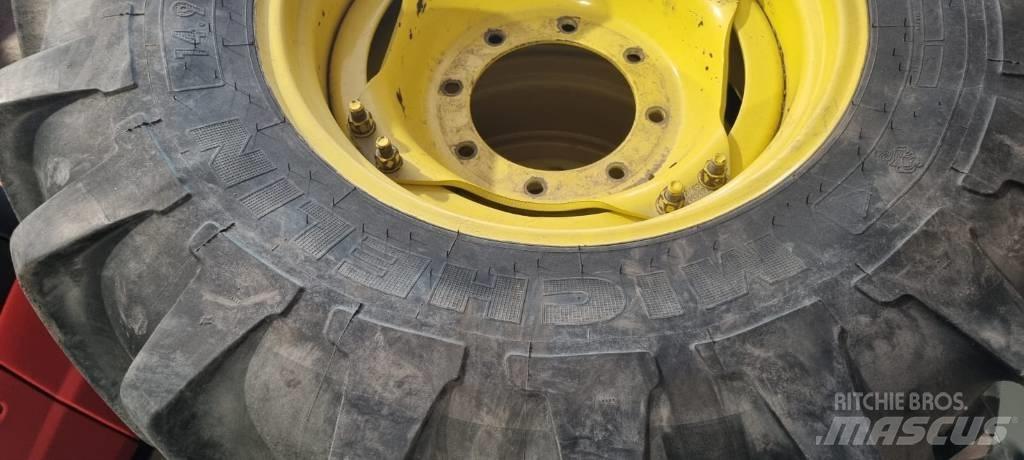 Michelin 14.9R24 Dekk, hjul og felger