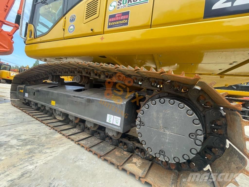 Komatsu PC 220-7 Beltegraver
