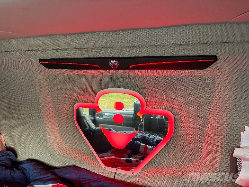 Scania R650B6X4NB Tømmerbiler