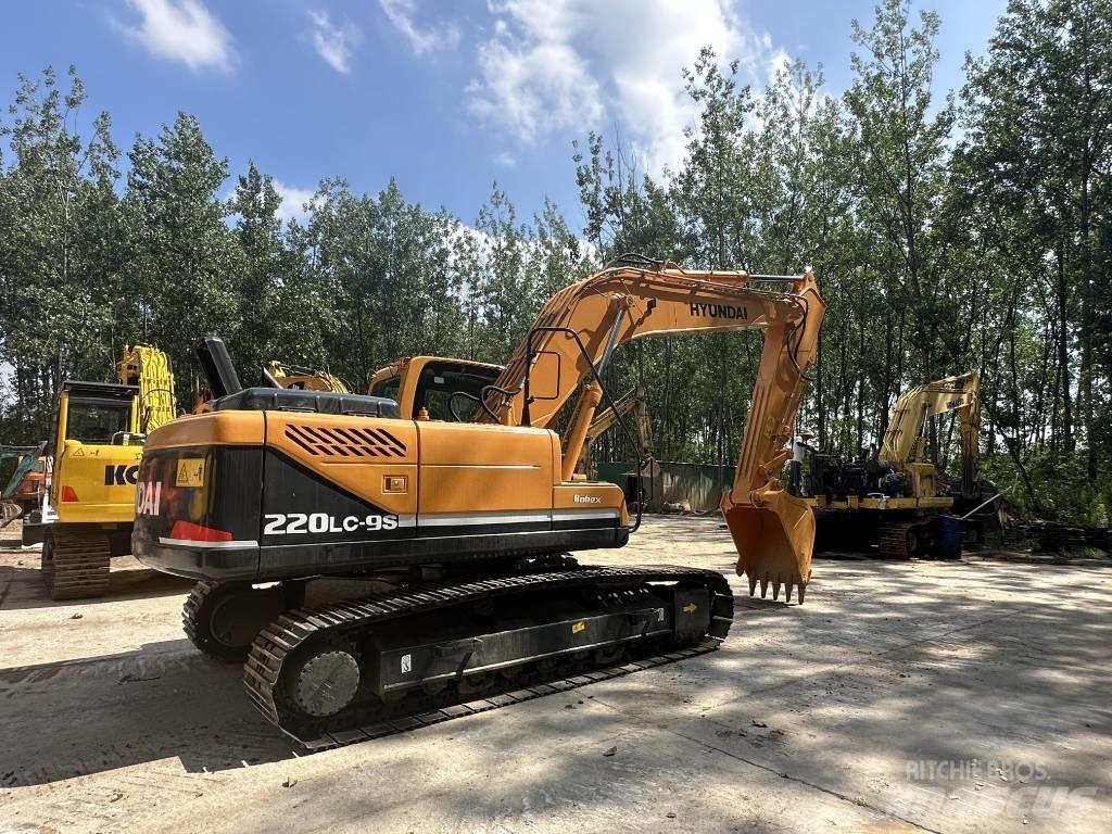 Hyundai 220LC-9S Beltegraver