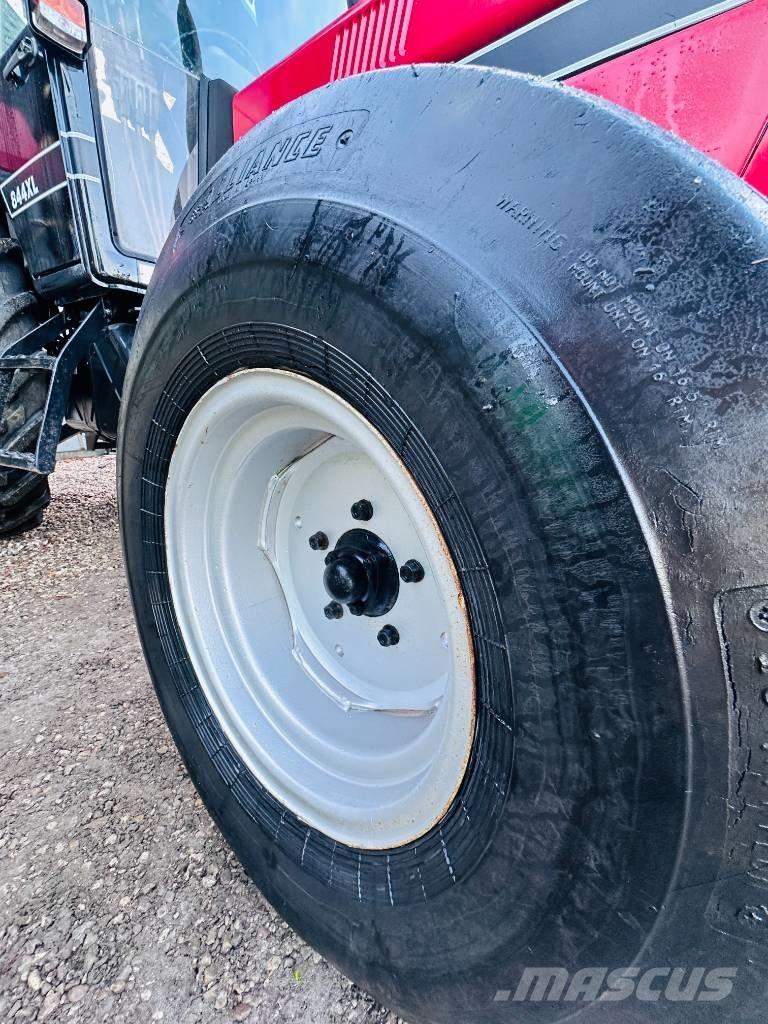 CASE 844 XL Traktorer