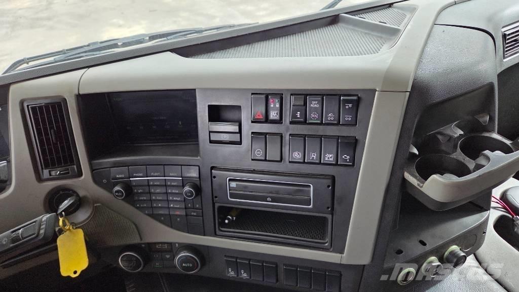 Volvo FM460 6X2*4 Krokbil