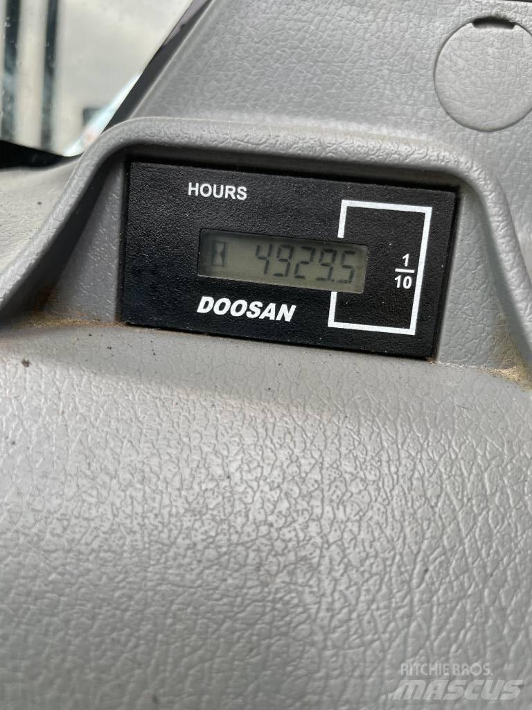 Doosan DX 165 W Hjulgravere