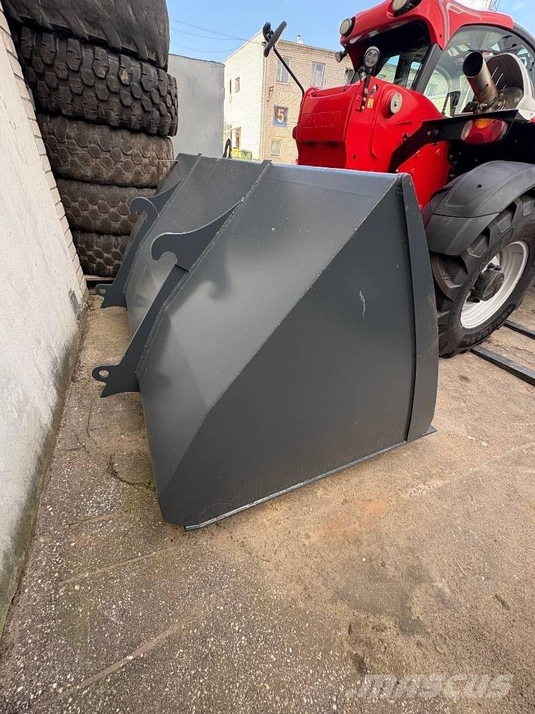 Manitou MLT Annet laste- og graveutstyr