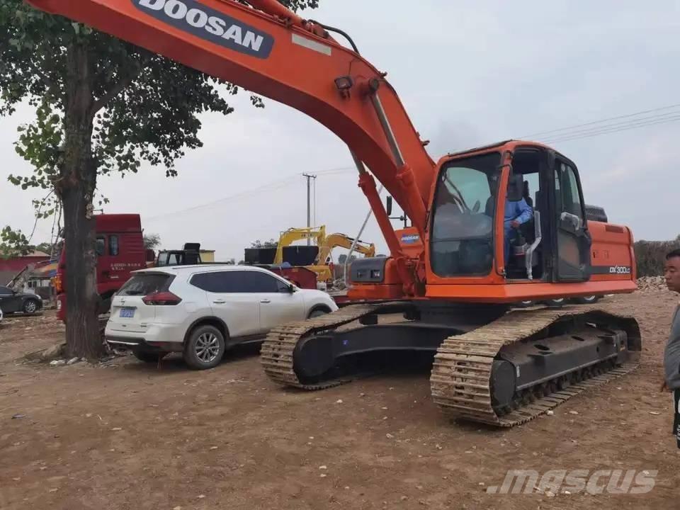 Doosan DX300LC Beltegraver