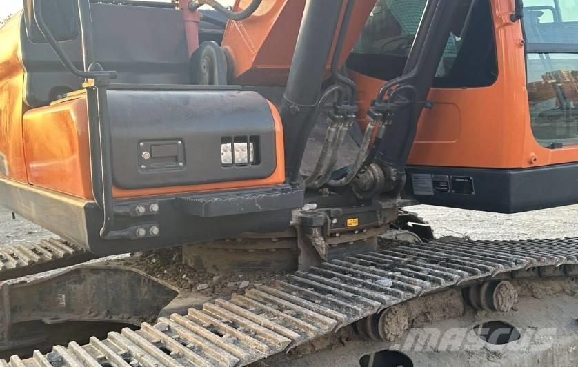 Doosan DX220 Beltegraver