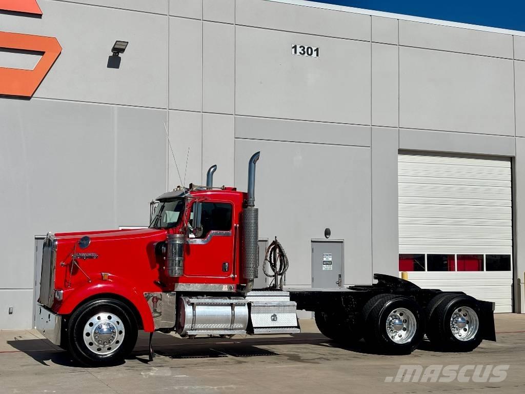 Kenworth W 900 Trekkvogner