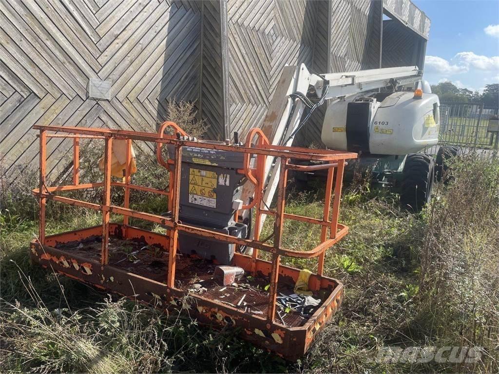 JLG 600AJ Leddede bomlifter