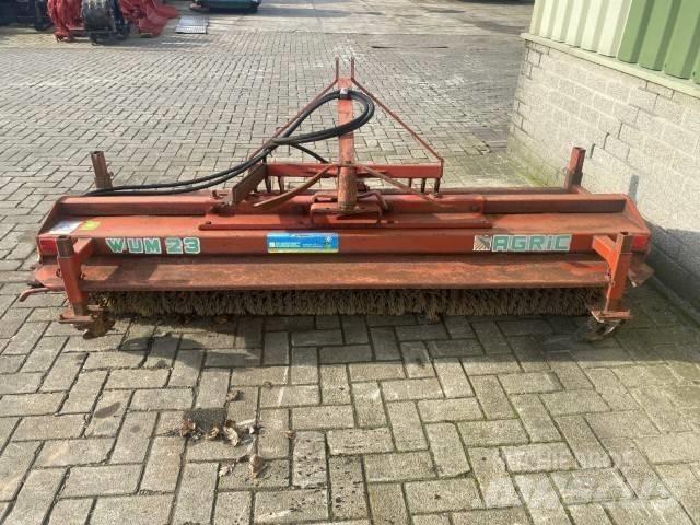 Agric W U M -2-3 Feiemaskiner